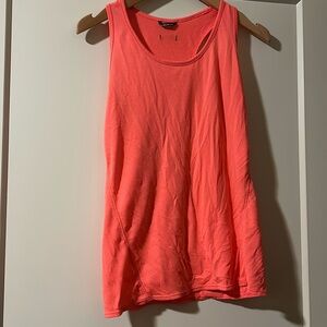 Oiselle flyout tank in Snap | Size 04 | EUC